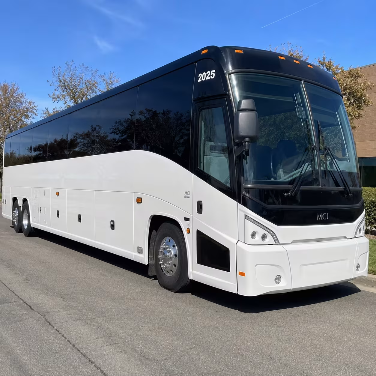 rochester concert bus rentals to mayo civic center and beyond