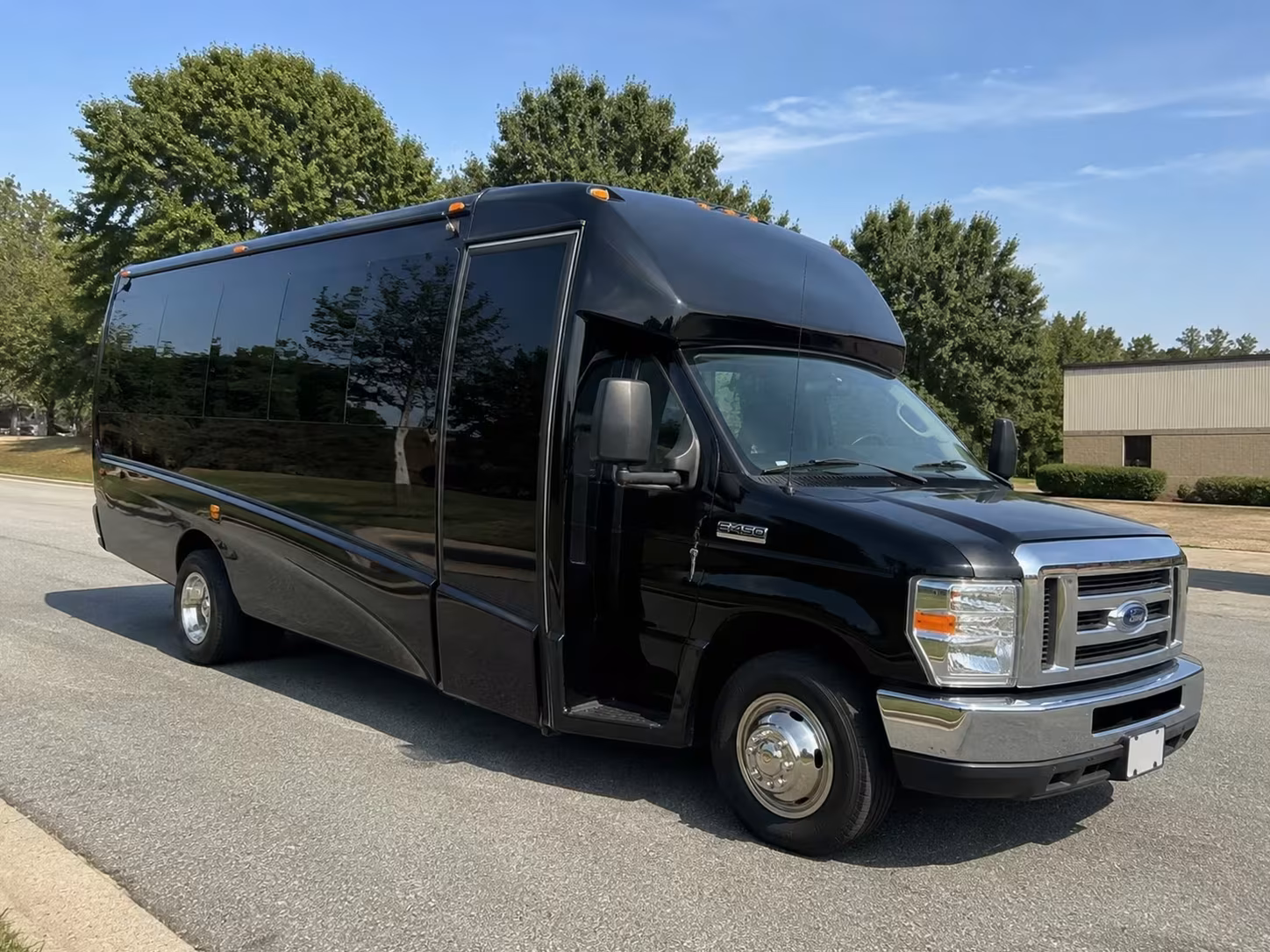 rochester minibus rentals for quarry hill nature center field trips